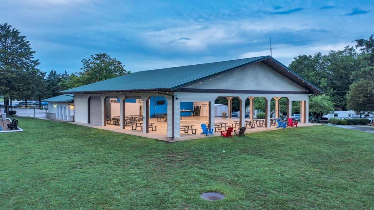 Charming Log Cabin In บลูมมิงตัน ภายนอก รูปภาพ